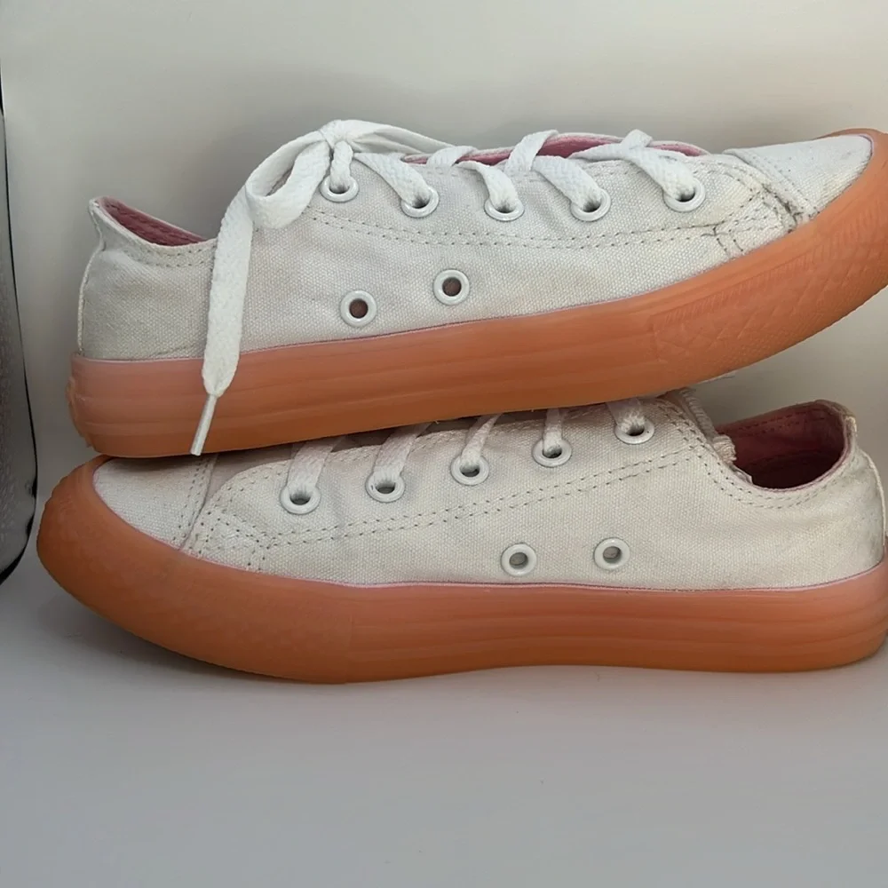 Coverse One Star Puff Low Top Unisex Size 2 All Star‎ Sneakers